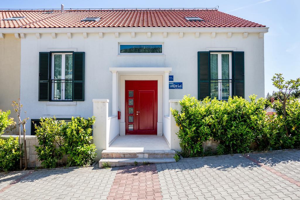 Zlatni Bol Apartments Экстерьер фото