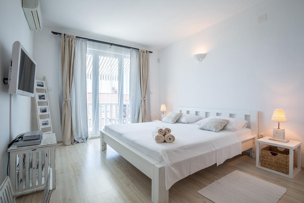 Zlatni Bol Apartments Номер фото